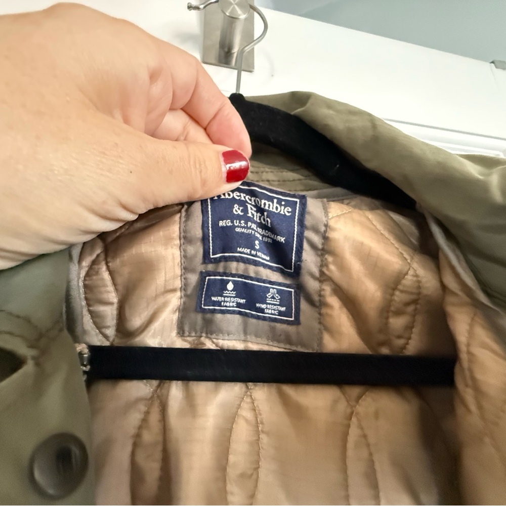 Spring Green Light Jacket With Removable Liner - image 7